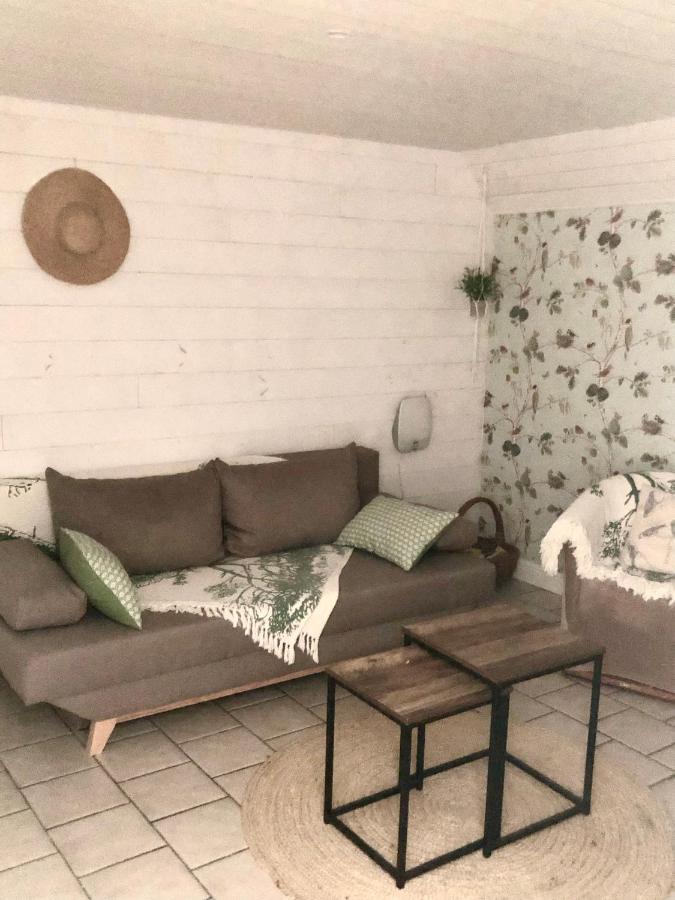Charmant Petit Gite Au Milieu De La Verdure Coulounieix-Chamiers Bagian luar foto